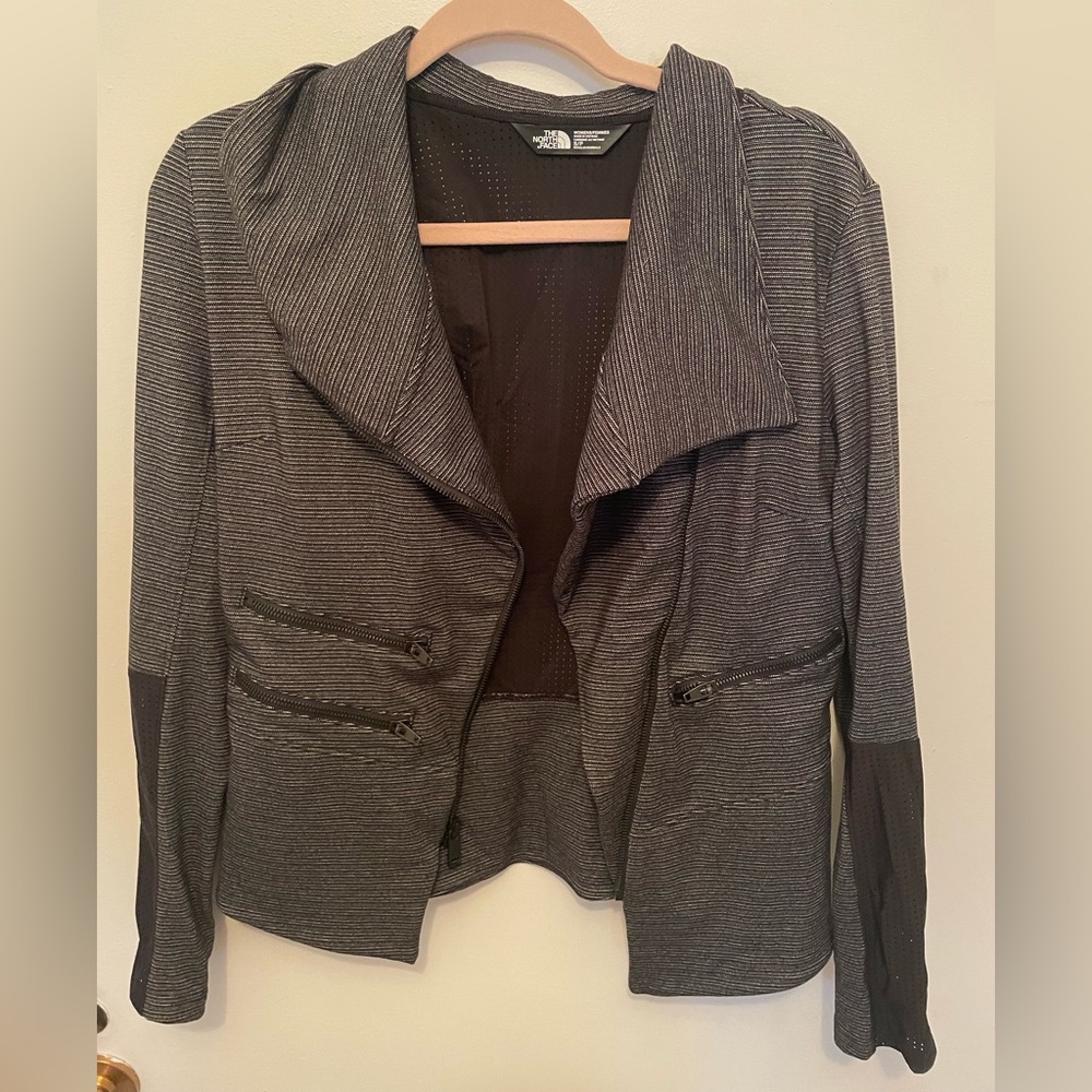 The north face grey and black athletic jacket